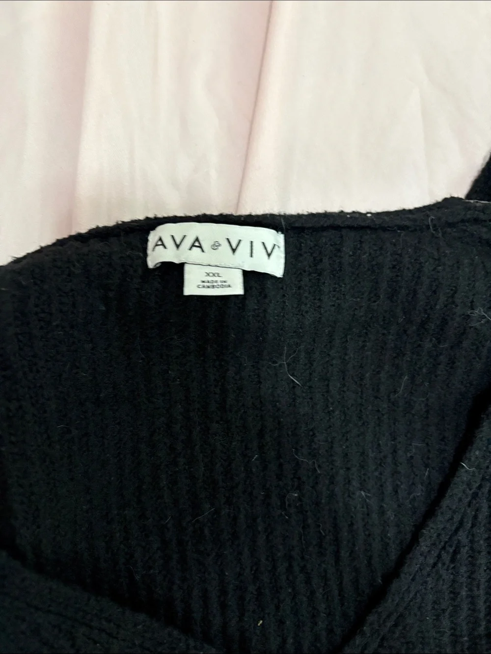 Ava & Viv Black V-Neck Ribbed Sweater